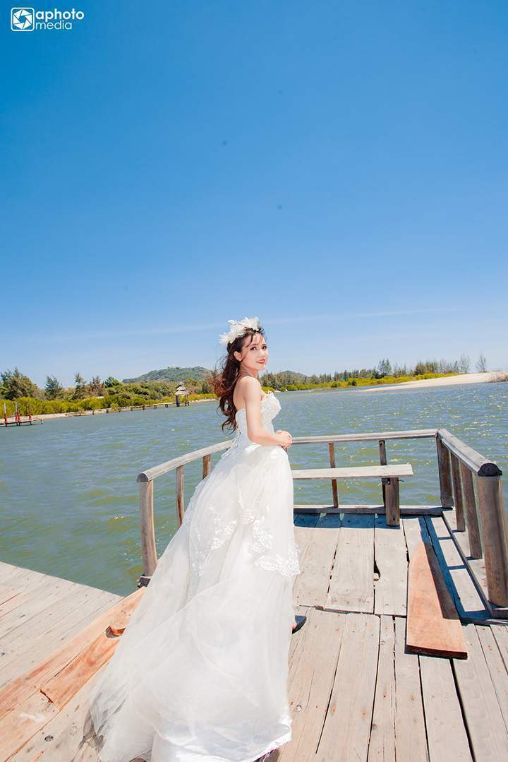 Ảnh cưới đẹp chụp tại phim trường Hồ Cốc