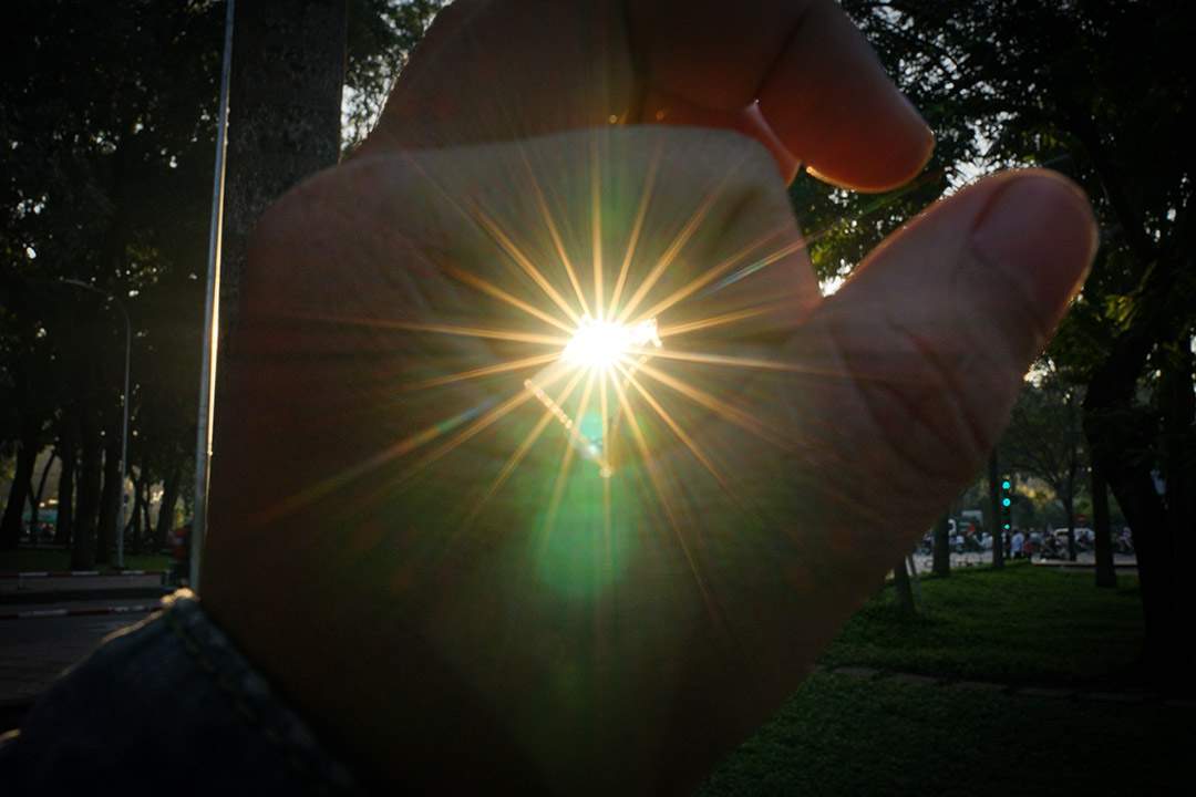 Hiệu ứng sunstar của lens 24-70GM với 18 tia đẹp