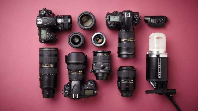 10 phụ kiện thiết yếu cho máy ảnh của bạn